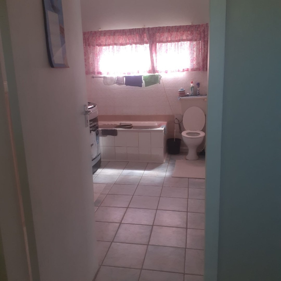 4 Bedroom Property for Sale in Hennenman Free State